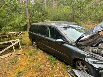 Volvo V70 2.4 140PK 2004 Grijs beschikbaar voor biedingen