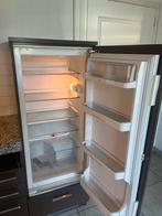 Inbouwkoelkast, Ophalen, 120 tot 140 cm, 200 liter of meer, 45 tot 60 cm