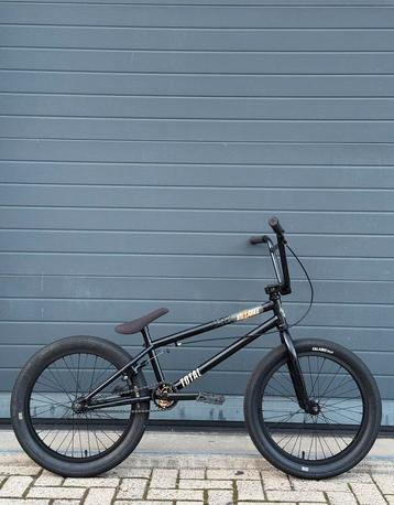 BMX TOTAL KILLABEE 20.5” stuntfiets 20 inch met remmen pegs beschikbaar voor biedingen