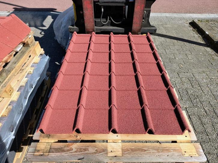 FAILLISSEMENT NWE DAKPANPLATEN ROOD +/-113x83 cm METAAL, Dieren en Toebehoren, Stalling en Weidegang, Opfok, Stalling, Weidegang