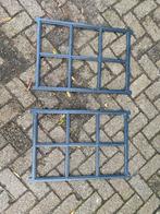 2x oude stalramen,Decoratieroosters, Ophalen of Verzenden, Gebruikt, Overige materialen