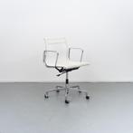 6x Vitra Eames EA 117 Bureaustoel Wit Netweave - Chroom, Huis en Inrichting, Bureaustoelen, Wit, Ophalen of Verzenden, Zo goed als nieuw