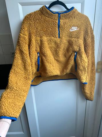 Nike sweater beschikbaar voor biedingen