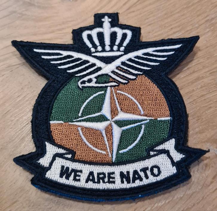 NATO Patch - "We Are NATO", Verzamelen, Militaria | Algemeen, Luchtmacht, Embleem of Badge, Nederland, Ophalen of Verzenden