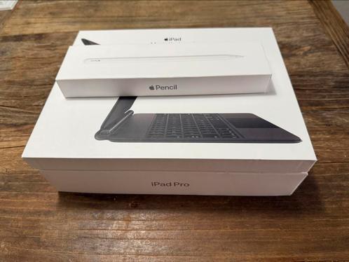 Apple iPad Pro 11" M2 space grey, Magic Keyboard en Pencil, Computers en Software, Apple iPads, Zo goed als nieuw, Apple iPad