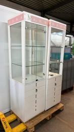 Mooie vitrinekast met lades, Ophalen, Zo goed als nieuw, 25 tot 50 cm, 50 tot 100 cm