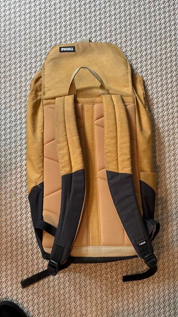 Nette Rugzak - Thule, Sieraden, Tassen en Uiterlijk, Tassen | Rugtassen, Zo goed als nieuw, Overige merken, 25 tot 40 cm, 30 tot 45 cm