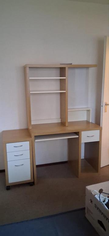 IKEA Mikael Bureau met Opzetstuk & Ladeblok beschikbaar voor biedingen