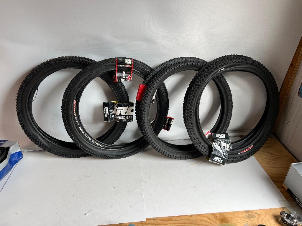 Buitenbanden BMX 20 inch (406) opruiming 10 euro, Fietsen en Brommers, Fietsonderdelen, Ophalen of Verzenden, Nieuw, Band