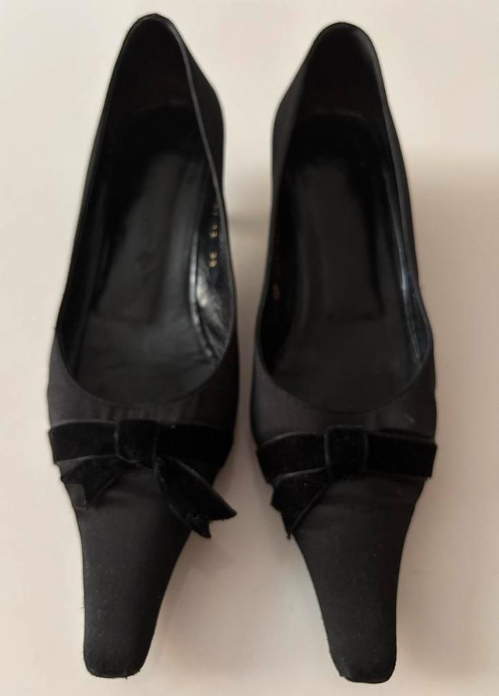 LK Bennett Zwarte Pumps Maat 38, Kleding | Dames, Schoenen, Gedragen, Pumps, Zwart, Ophalen of Verzenden