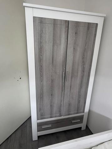 Kinderkamer set - bed, kast, commode beschikbaar voor biedingen