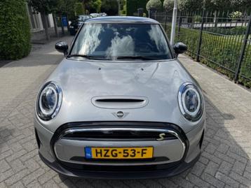 Mini Cooper SE Yours Trim 184pk Aut 12/2023 Melting Silver  beschikbaar voor biedingen