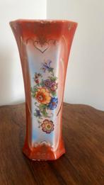 Brocante vaas oranje met bloem 7505 2, Antiek en Kunst, Curiosa en Brocante, Ophalen of Verzenden