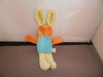 difrax konijn met rammel blauw/oranje/groen 23 cm velours, Ophalen of Verzenden, Zo goed als nieuw, Konijn