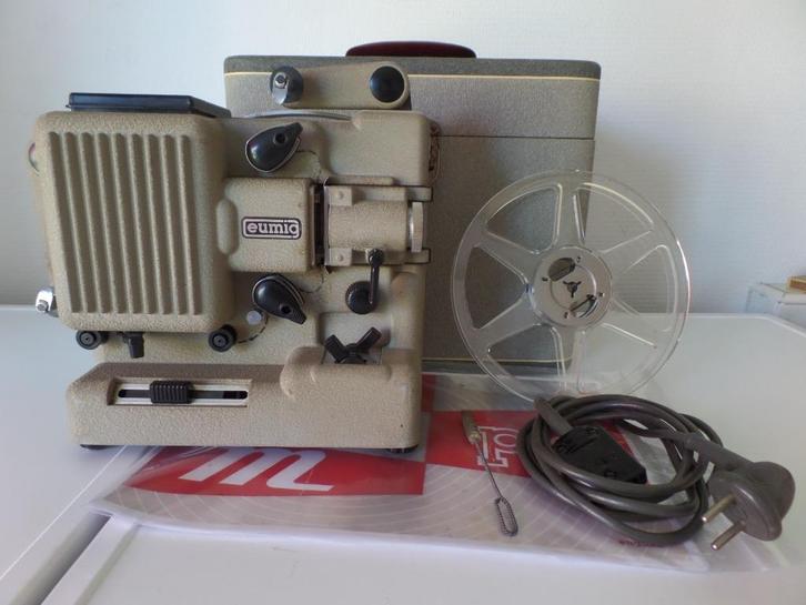 Projector, EUMIG, P8-M, vintage 1955-(#8504), Verzamelen, Fotografica en Filmapparatuur, Projector, 1940 tot 1960, Ophalen