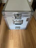 19 inch flicht case met 2 x 300w versterker en equalizer, Ophalen, Zo goed als nieuw, Overige instrumenten