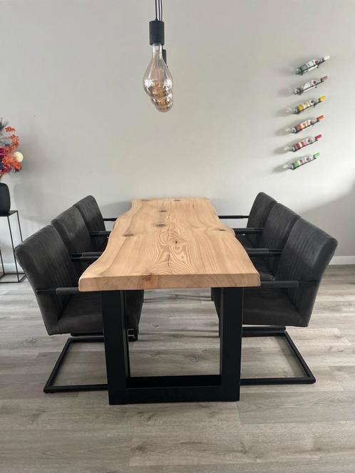 boomstam tafel [+ eventueel stoelen] te koop, Huis en Inrichting, Complete eetkamers, Gebruikt, 4 tot 6 stoelen, Ophalen