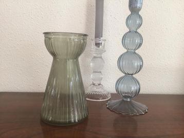 Bollen glas, hyacint vaasje mat grijs , ribbel. beschikbaar voor biedingen