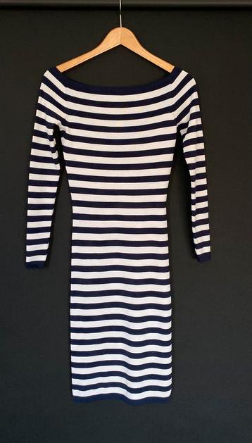 NIKKIE Jolie fijngebreide fitted midi jurk-36/38 beschikbaar voor biedingen