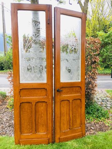 Prachtige antieke dubbele ensuite deuren met art deco geëtst beschikbaar voor biedingen