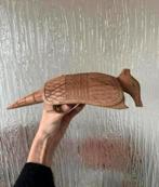 Houtsnijwerk: uit hout gesneden gordeldier - vintage, Antiek en Kunst, Ophalen of Verzenden