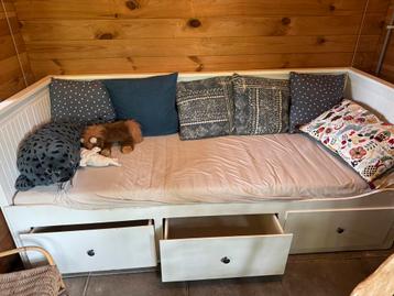 Ikea Hemnes bed