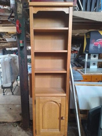 Boeken kast hoogte ca 200cm  beschikbaar voor biedingen