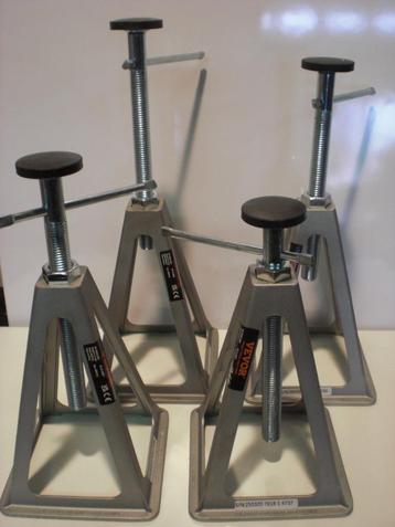 Stabilisatie krik-set v. 4. Gratis verzending in NL. beschikbaar voor biedingen