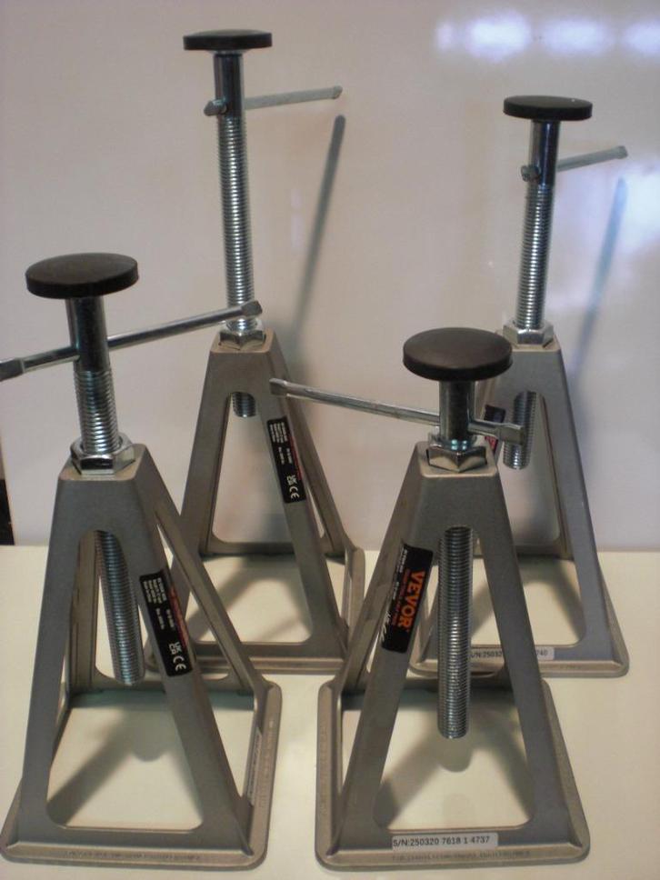 Stabilisatie krik-set v. 4. Gratis verzending in NL., Auto diversen, Autogereedschap, Nieuw, Ophalen of Verzenden