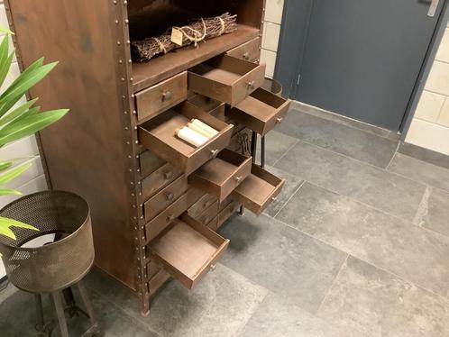 Pracht metalen laden buffetkast . INDUSTRIEEL, Huis en Inrichting, Kasten | Ladekasten, Zo goed als nieuw, 25 tot 50 cm, Metaal