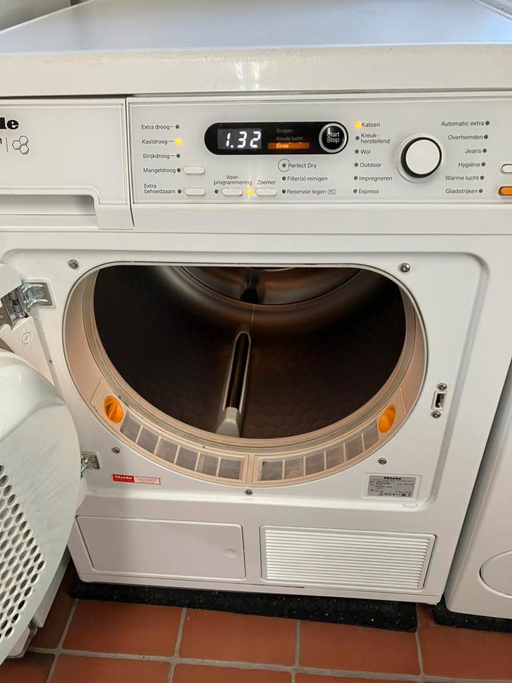Miele wamtepomp droogkast 8 KG T8861 WP A+, Witgoed en Apparatuur, Wasdrogers, Gebruikt, Condens, Voorlader, 6 tot 8 kg, Minder dan 85 cm