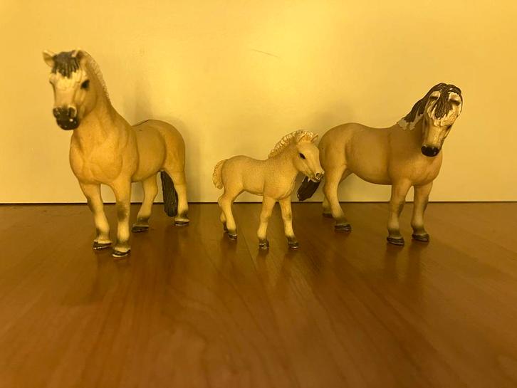 Schleich Fjorden Familie - Goede Staat, Kinderen en Baby's, Speelgoed | Poppen, Gebruikt, Overige typen, Ophalen of Verzenden