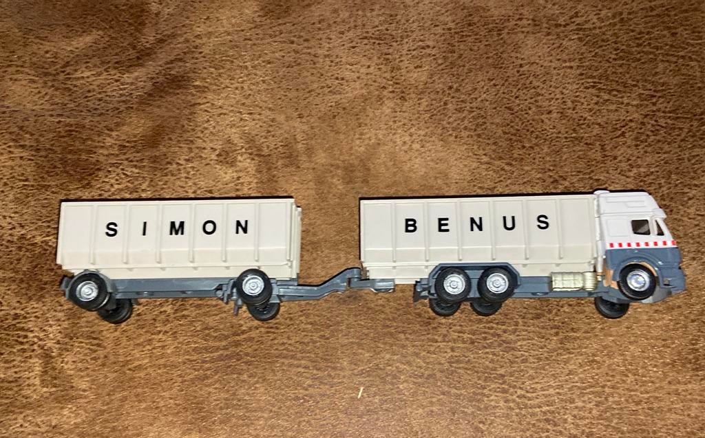 Simon Benus Mercedes actros Kentoys, Hobby en Vrije tijd, Modelauto's | Overige schalen, Ophalen of Verzenden, Zo goed als nieuw