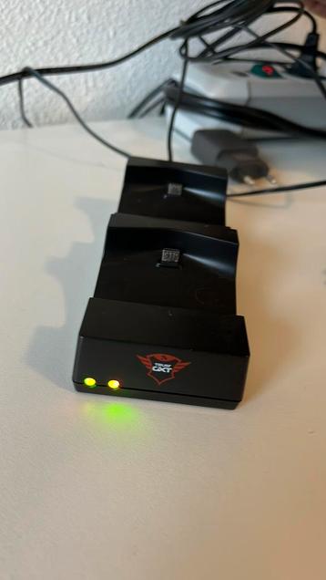 Trust GXT charging dock voor PS4 controllers beschikbaar voor biedingen