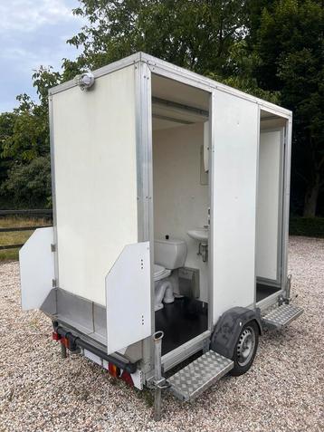 Toiletwagen WC Wagen Toilet wagen sanitair wagen te huur beschikbaar voor biedingen