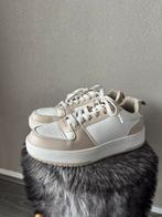 Beige sneakers maat 37, Ophalen of Verzenden, Zo goed als nieuw, Beige, Sneakers of Gympen