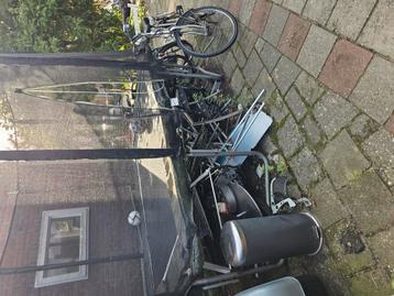 Oud ijzer  beschikbaar voor biedingen