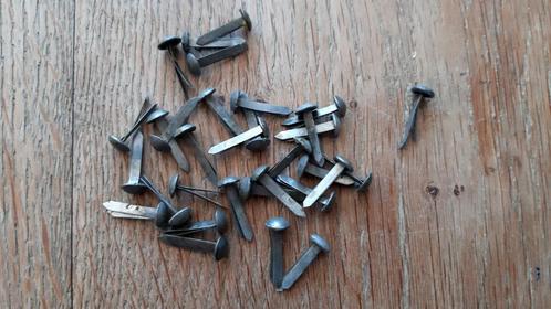 32 Duitse Binnenhelm Nieten Splitpennen WW2, Verzamelen, Militaria | Tweede Wereldoorlog, Helm of Baret, Duitsland, Ophalen of Verzenden