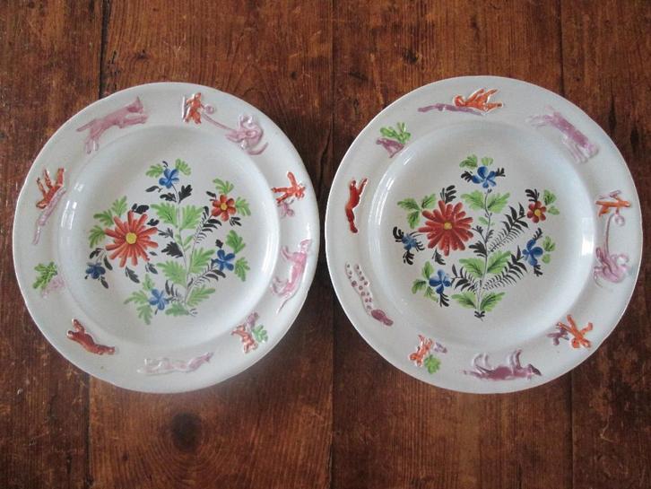 Engels kinderbordje 1820 hond aap windhond vos kat circus, Antiek en Kunst, Antiek | Porselein, Ophalen