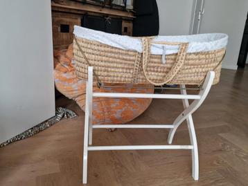 Mozeswieg/mand incl bekleding  beschikbaar voor biedingen