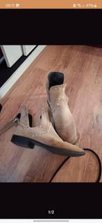 Suède schoenen paar keer gedragen, Ophalen of Verzenden, Zo goed als nieuw, Zwart, Sneakers of Gympen