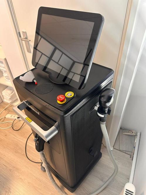Diode ICE Laser PRO QUATTROWAVE - 4 golflengten, Witgoed en Apparatuur, Persoonlijke-verzorgingsapparatuur, Zo goed als nieuw