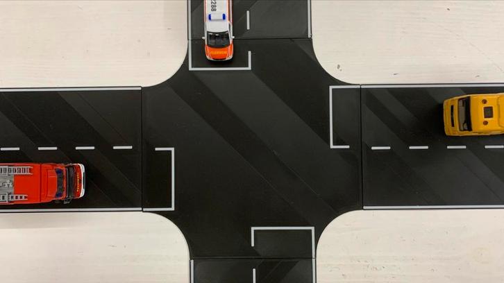 Wegenplaat kruising met stoplijn HO 1:87, Hobby en Vrije tijd, Modelbouw | Figuren en Diorama's, Nieuw, Diorama, 1:50 of kleiner