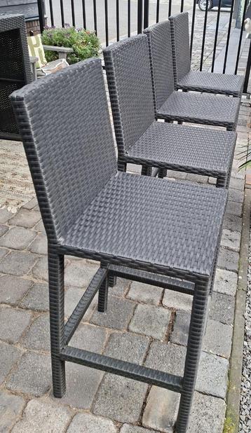 4 barkrukken wicker beschikbaar voor biedingen
