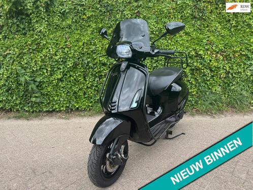 Vespa Sprint Custom 45km Scooter JULI AKTIE BETAAL met in3, Fietsen en Brommers, Scooters | Vespa, Gebruikt, Overige modellen