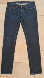 Een donker blauw Levi's Skinny jeans W29 L32, Blauw, Ophalen of Verzenden, Zo goed als nieuw, W28 - W29 (confectie 36)