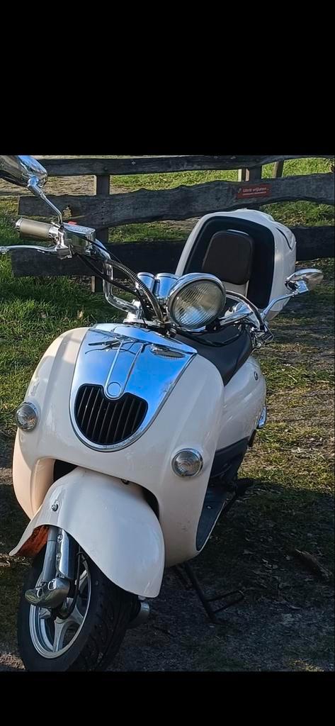 Senzo GT 2 Scooter, Fietsen en Brommers, Snorfietsen en Snorscooters, Gebruikt, Overige merken, Benzine, Ophalen