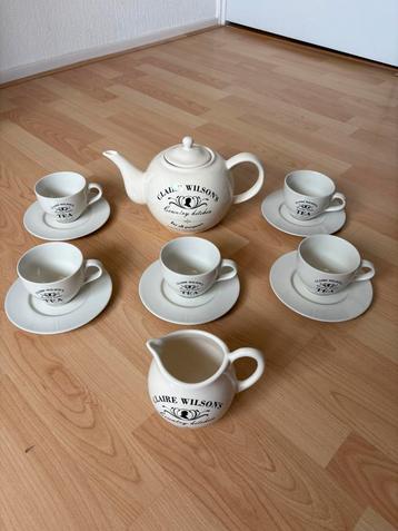 Claire Wilson’s theeservies beschikbaar voor biedingen