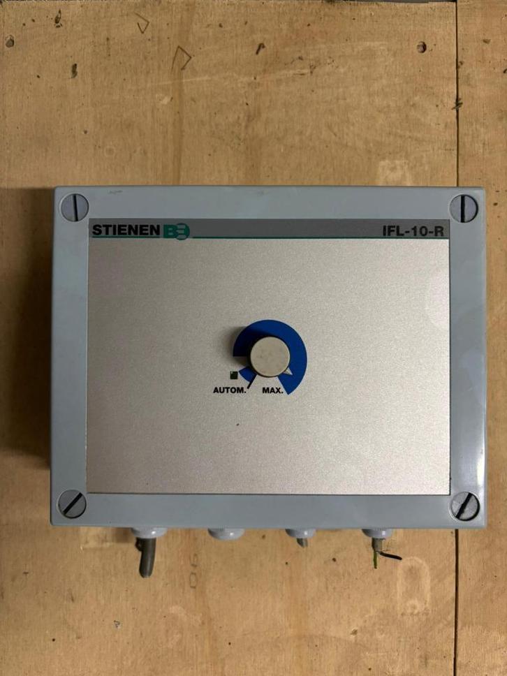 Stienen IFL-10-R [565], Dieren en Toebehoren, Stalling en Weidegang