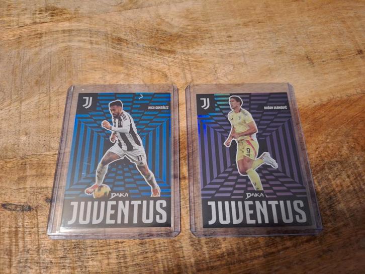 Genummerd Dusan Vlahovic 176/199 & Gonzalez 119/149, Verzamelen, Sportartikelen en Voetbal, Zo goed als nieuw, Spelerskaart, Buitenlandse clubs